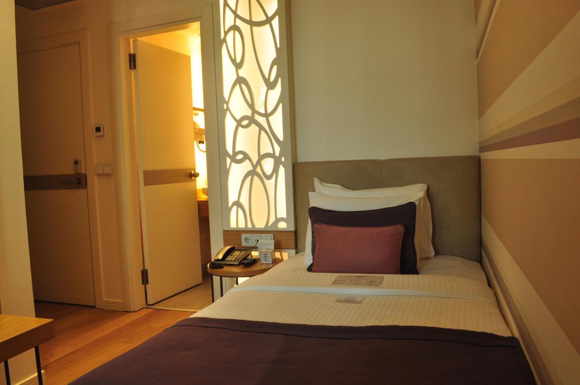 Wes Hotel Kocaeli Kamer foto