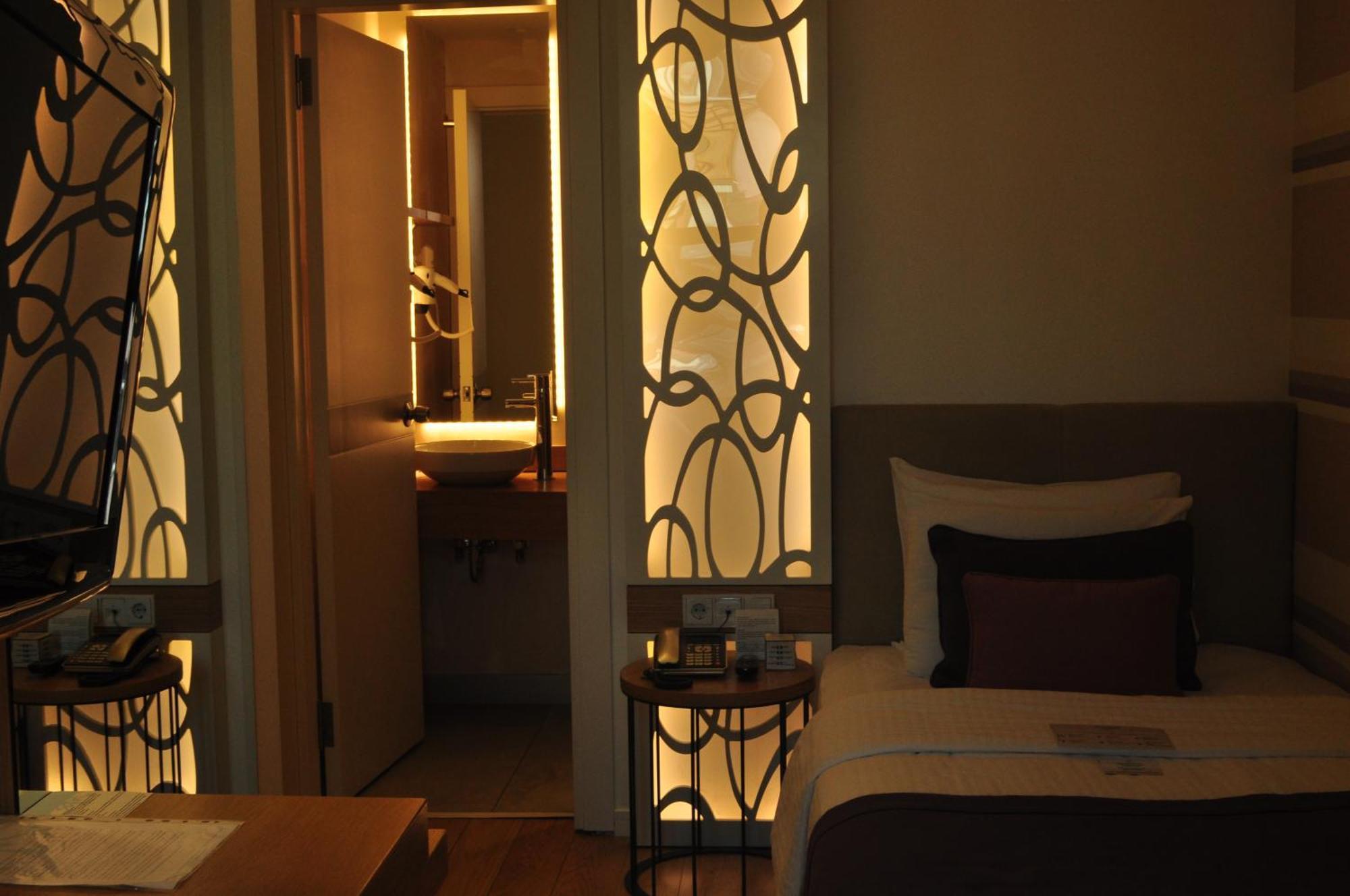 Wes Hotel Kocaeli Kamer foto