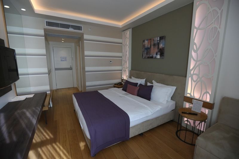 Wes Hotel Kocaeli Buitenkant foto