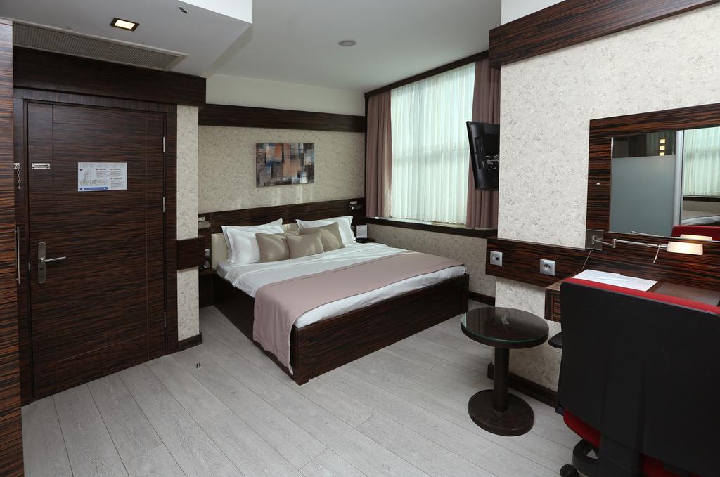 Wes Hotel Kocaeli Buitenkant foto
