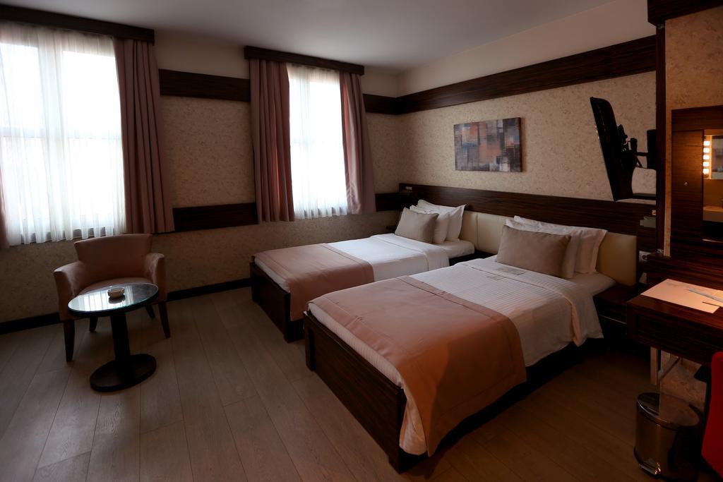 Wes Hotel Kocaeli Buitenkant foto