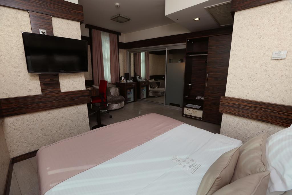 Wes Hotel Kocaeli Buitenkant foto