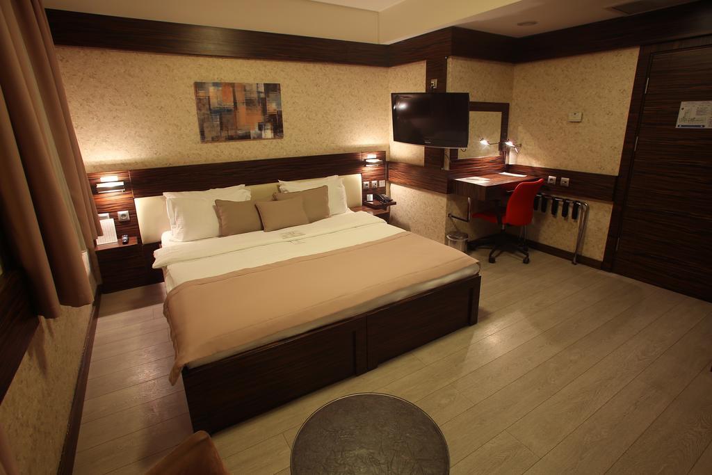 Wes Hotel Kocaeli Buitenkant foto