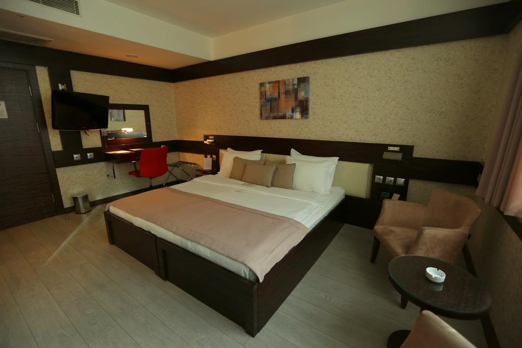 Wes Hotel Kocaeli Buitenkant foto