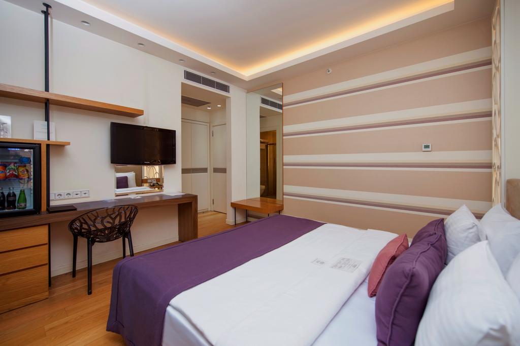 Wes Hotel Kocaeli Buitenkant foto